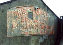 Club Bar sign